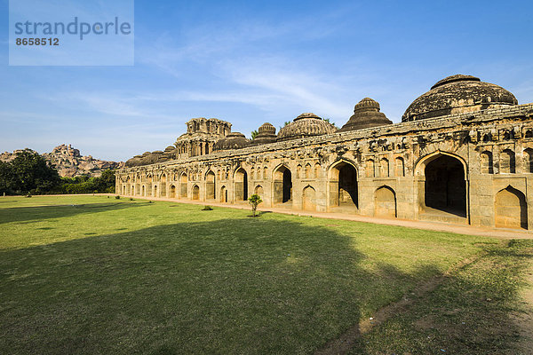 Elefantenställe  Ruinen von Vijayanagara  UNESCO-Weltkulturerbe  Hampi  Karnataka  Indien