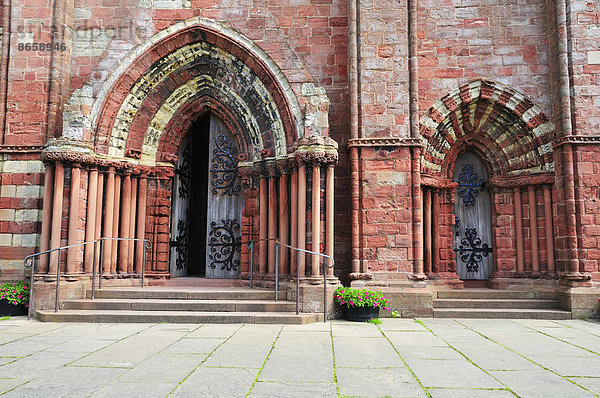 Portale der romanisch-normannischen Kathedrale St. Magnus aus dem 12. Jahrhundert  Kirkwall  Mainland  Orkney  Schottland  Großbritannien