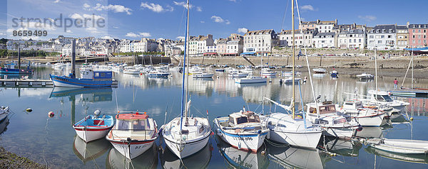 Boote im Hafen von Douarnenez  Département Finistère  Bretagne  Frankreich