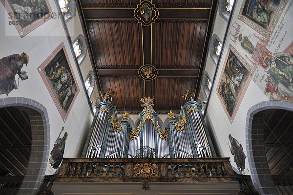 Innenraum mit Orgelempore  Stephanskirche  Konstanz  Baden-Württemberg  Deutschland