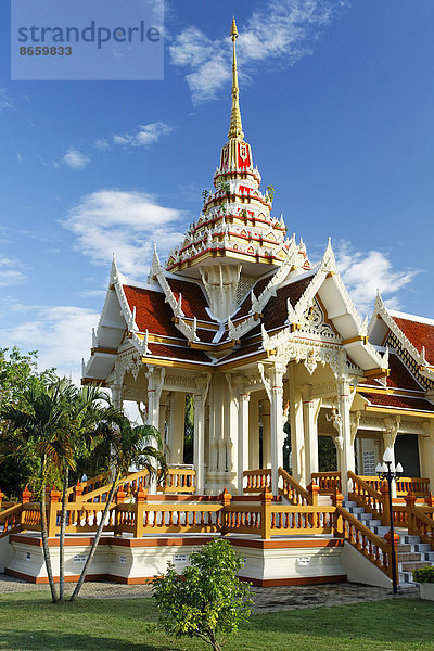 Prachtvolles Gebäude in der Wat Chalong Tempelanlage  Phuket  Thailand