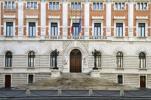 Palazzo Montecitorio  italienisches Parlament  Piazza del Parlamento  Rom  Latium  Italien
