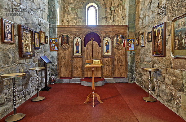 Innenaufnahme einer Kirche  Bolnissi  Niederkartlien  Georgien