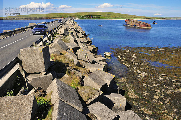Die Churchill Barrier No 3  errichtet im 2. Weltkrieg zum Schutz des Naturhafens Scapa Flow  South Ronaldsay  Orkney  Schottland  Großbritannien