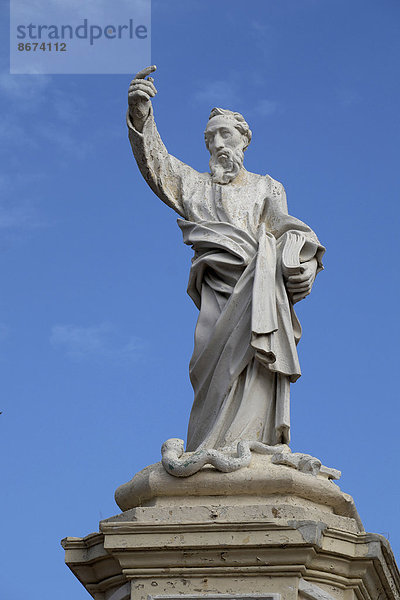 Apostel Paulus  Statue vor der Kollegiatkirche St. Paul  Rabat  Malta