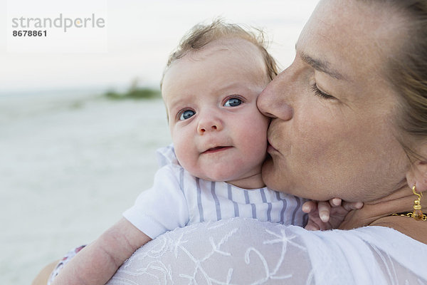 Strand  küssen  Mutter - Mensch  Baby