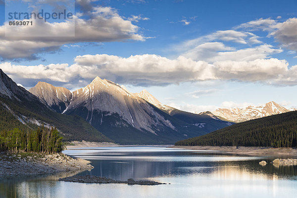 Kanada  Alberta  Jasper Nationalpark  Maligne Berg  Maligne See  Medizin See