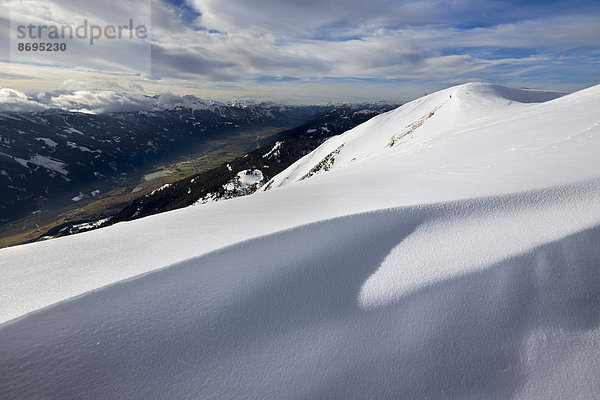 Blaseneck Gipfel mit Schneewächte  Eisenerzer Alpen  Steiermark  Österreich