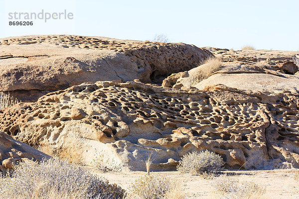 Ausgewaschene Strukturen im Granit  Namib-Naukluft-Nationalpark  Namibia
