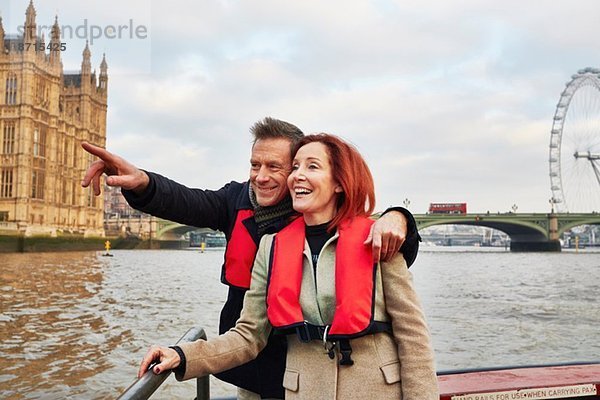 Sightseeing auf dem Thames-Boot  London  UK