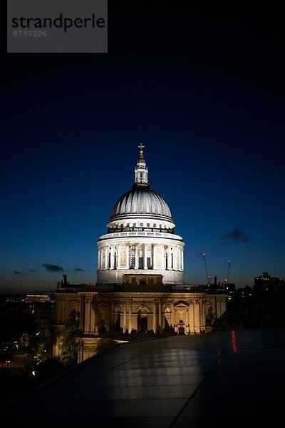 Kathedrale St. Pauls bei Nacht  London  England  Großbritannien