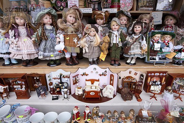 Fenster  Tradition  Spielzeug  Eigentum  Laden  Puppe  Bayern  Berchtesgaden  Deutschland