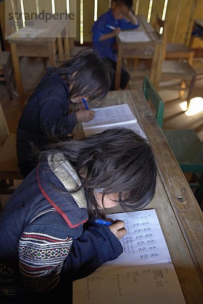 schwarz  Schule  Ethnisches Erscheinungsbild  Südostasien  Vietnam  Asien