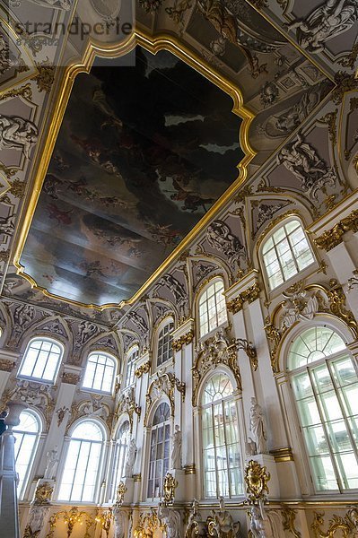 Europa  Winter  Palast  Schloß  Schlösser  Treppenhaus  UNESCO-Welterbe  Russland