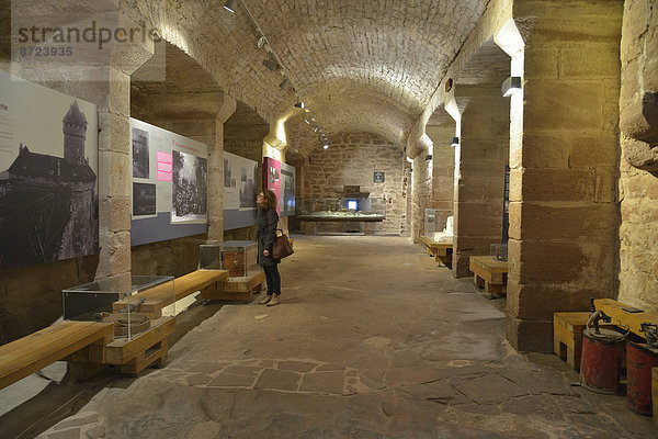 Hohkönigsburg  Château du Haut-Koenigsbourg  staufische Reichsburg aus dem 12. Jahrhundert  bei Orschwiller  Département Bas-Rhin  Elsass  Frankreich