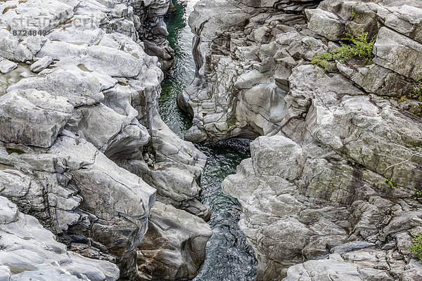 Felsbrocken Tal Anordnung Fluss Granit Schweiz Kanton Tessin