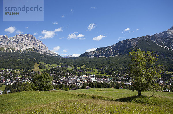 Ortsansicht  Cortina d'Ampezzo  Provinz Belluno  Venetien  Italien