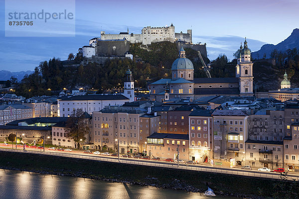 Palast Schloß Schlösser Hügel Kathedrale Ansicht Österreich Kapuzinerberg Salzburg Land Salzburg