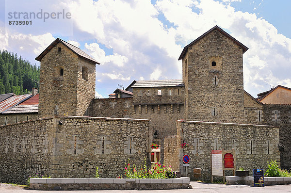 Die von Vaban erbaute Stadtmauer von Colmars  Alpes-de-Haute-Provence  Provence-Alpes-Côte d'’Azur  Frankreich