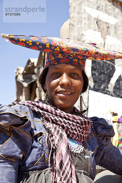Herero-Frau mit typischer Kopfbedeckung  Namibia