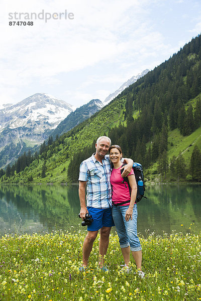 Portrait  Berg  reifer Erwachsene  reife Erwachsene  wandern  Österreich  Tannheimer Tal