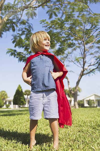 Junge - Person  rennen  5-6 Jahre  5 bis 6 Jahre