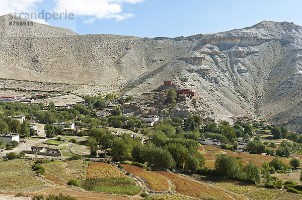 daytime Ghiling Himalaya landscape monastery mountain landscape mountain village mountains mountains nature Nepal nobody outdoors Tashi Choling Gompa travel photography Upper Mustang village