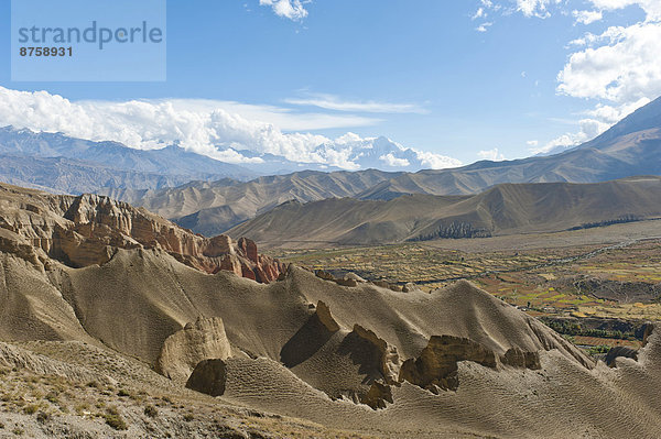 daytime eroded landscape Himalaya landscape mountain landscape mountains mountains nature Nepal nobody outdoors rock formations rocks travel photography Upper Mustang