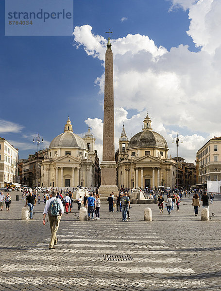Rom  Hauptstadt  Kirche  Latium  Italien  links  rechts