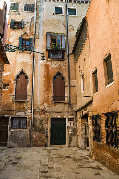 Italien  Venedig  Hausfassade