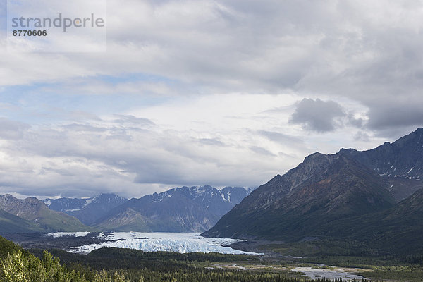 USA  Alaska  Blick auf das Chugach-Gebirge  Matanuska-Gletscher