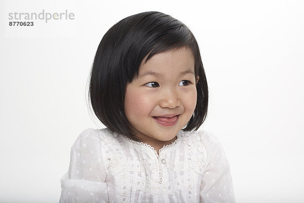 Porträt des kleinen asiatischen Mädchens  Studioaufnahme