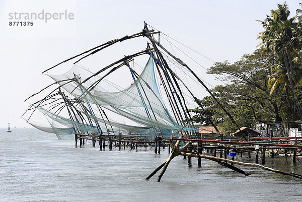 Chinesische Fischernetze  Fort Kochi  Kochi  Kerala  Südindien  Indien
