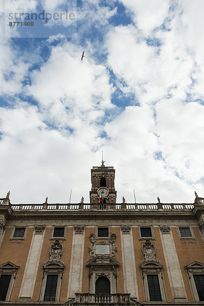 Italien  Rom  Blick auf das Kapitol bei bewölktem Himmel