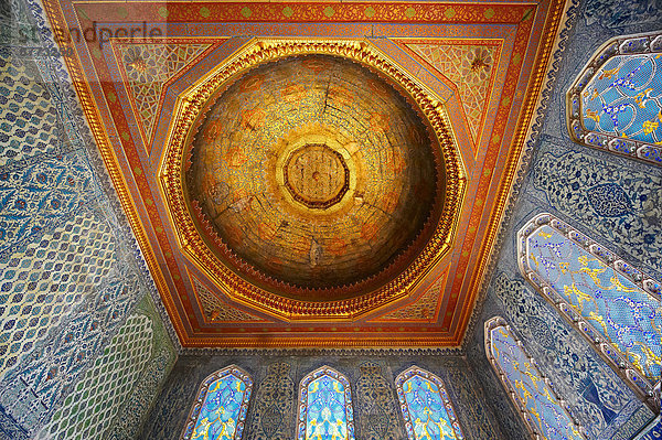 Fliesenboden Zimmer Palast Schloß Schlösser Krone Istanbul Ottomane Prinz Türkei
