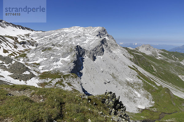 Austria  Vorarlberg  Ratschenfluh mountain in Madrisa group  view to Switzerland