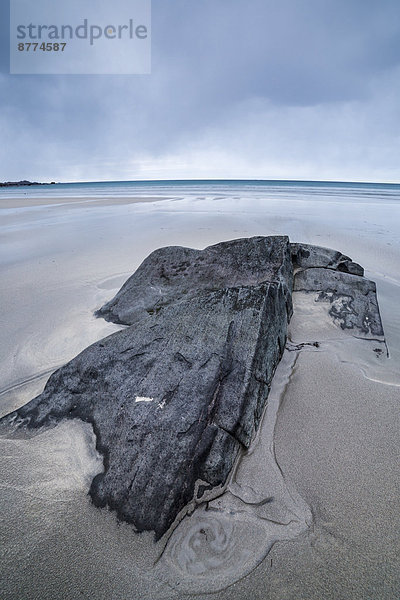Scandinavia  Norway  Lofoten  rocks at the beach  coast near Flakstad