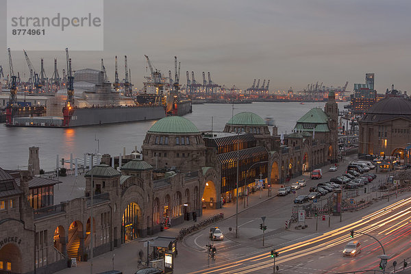 Germany  Hamburg  View to St. Pauli Landing Stages and harbour in the evening