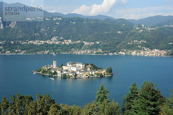 Landschaftlich schön landschaftlich reizvoll Gebäude See Insel Piemont Italien