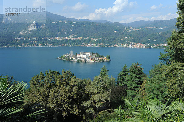 Landschaftlich schön landschaftlich reizvoll Gebäude See Insel Piemont Italien