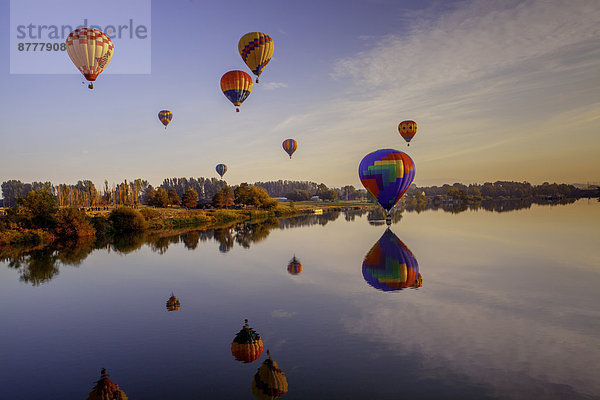 Vereinigte Staaten von Amerika  USA  Wasser  Wärme  Luftballon  Ballon  Himmel  Touchdown  Washington State