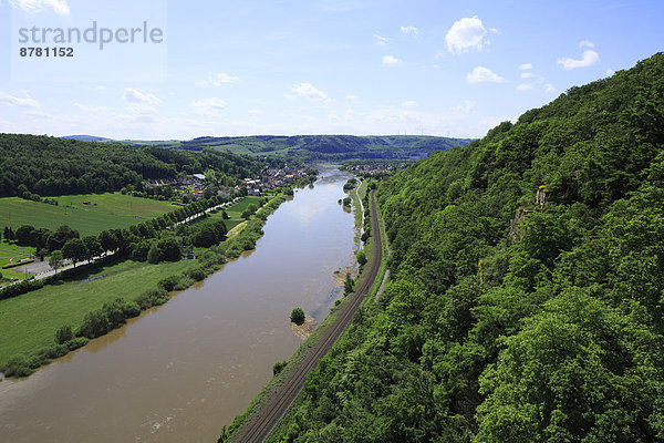 Naturschutzgebiet  Landschaftlich schön  landschaftlich reizvoll  Europa  Tal  fließen  Fluss  Deutschland  Nordrhein-Westfalen  Weserbergland  Westfalen