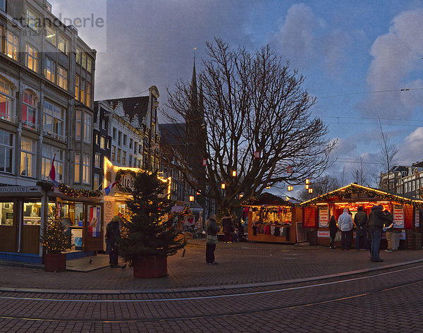 Amsterdam  Hauptstadt  Europa  Winter  Mensch  Menschen  Abend  Großstadt  Dorf  Weihnachten  Niederlande