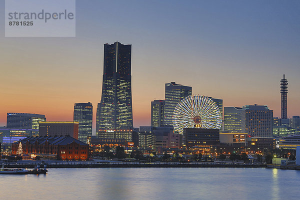 Panorama  Skyline  Skylines  Sonnenuntergang  Reise  Großstadt  Architektur  Turm  bunt  Sehenswürdigkeit  Tourismus  Asien  Bucht  Japan  rad  Yokohama