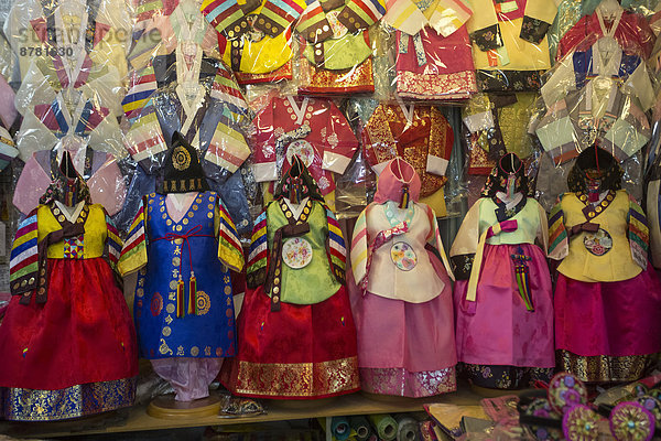 Seoul  Hauptstadt  Tradition  Reise  Großstadt  bunt  kaufen  Laden  Tourismus  Korea  Asien  Kleid  Markt