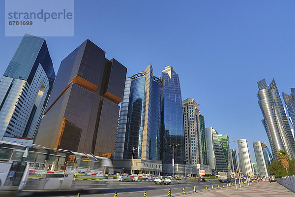 leer Skyline Skylines Zukunft Straße Reise Großstadt Architektur bunt Hochhaus Tourismus Naher Osten Allee Doha