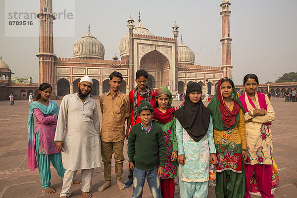 Kunstwerk  Delhi  Hauptstadt  Mensch  Menschen  Menschengruppe  Menschengruppen  Gruppe  Gruppen  Kirche  Religion  Indianer  Asien  Moschee  Platz