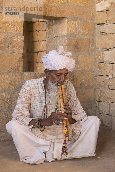 Mann  weiß  Indien  indische Abstammung  Inder  Asien  Flöte  Rajasthan  Turban