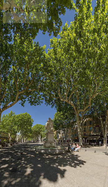 Frankreich Europa Mensch Menschen Baum Stadt Wald Dorf Holz Aix-en-Provence