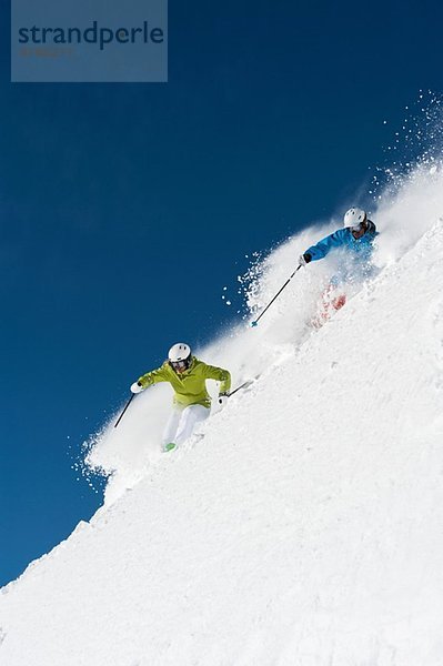 Skifahrerinnen und Skifahrer  Obergurgl  Österreich